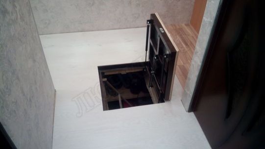 Напольный люк Самоподъемный Невидимка уголок 750*1750 Напольный люк Самоподъемный Невидимка уголок 750*1750