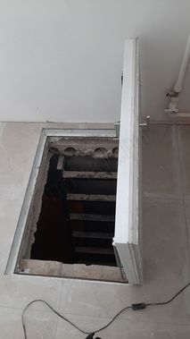 Напольный люк Самоподъемный Невидимка уголок 750*1750 Напольный люк Самоподъемный Невидимка уголок 750*1750