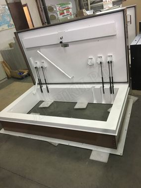 Люк для выхода на кровлю Оптимус 1200*2000 Люк для выхода на кровлю Оптимус 1200*2000